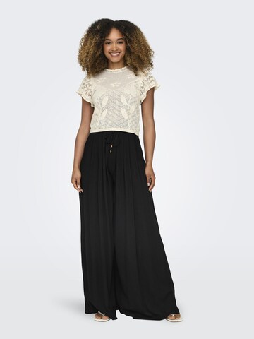 ONLY - Camiseta 'ONLESTRALLA' en beige