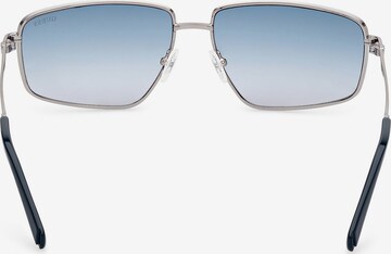 GUESS Sonnenbrille in Silber