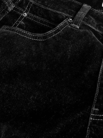 Next - Loosefit Pantalón en negro