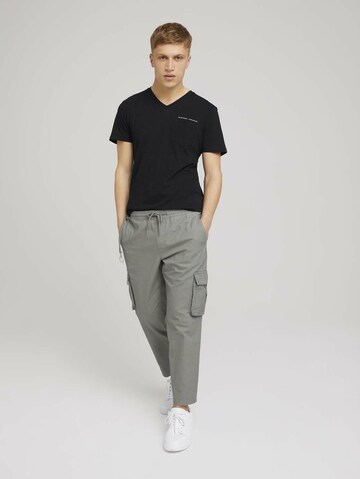 TOM TAILOR DENIM Regular Cargo Pants in Grey