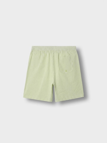 Burocs Board Shorts in Green