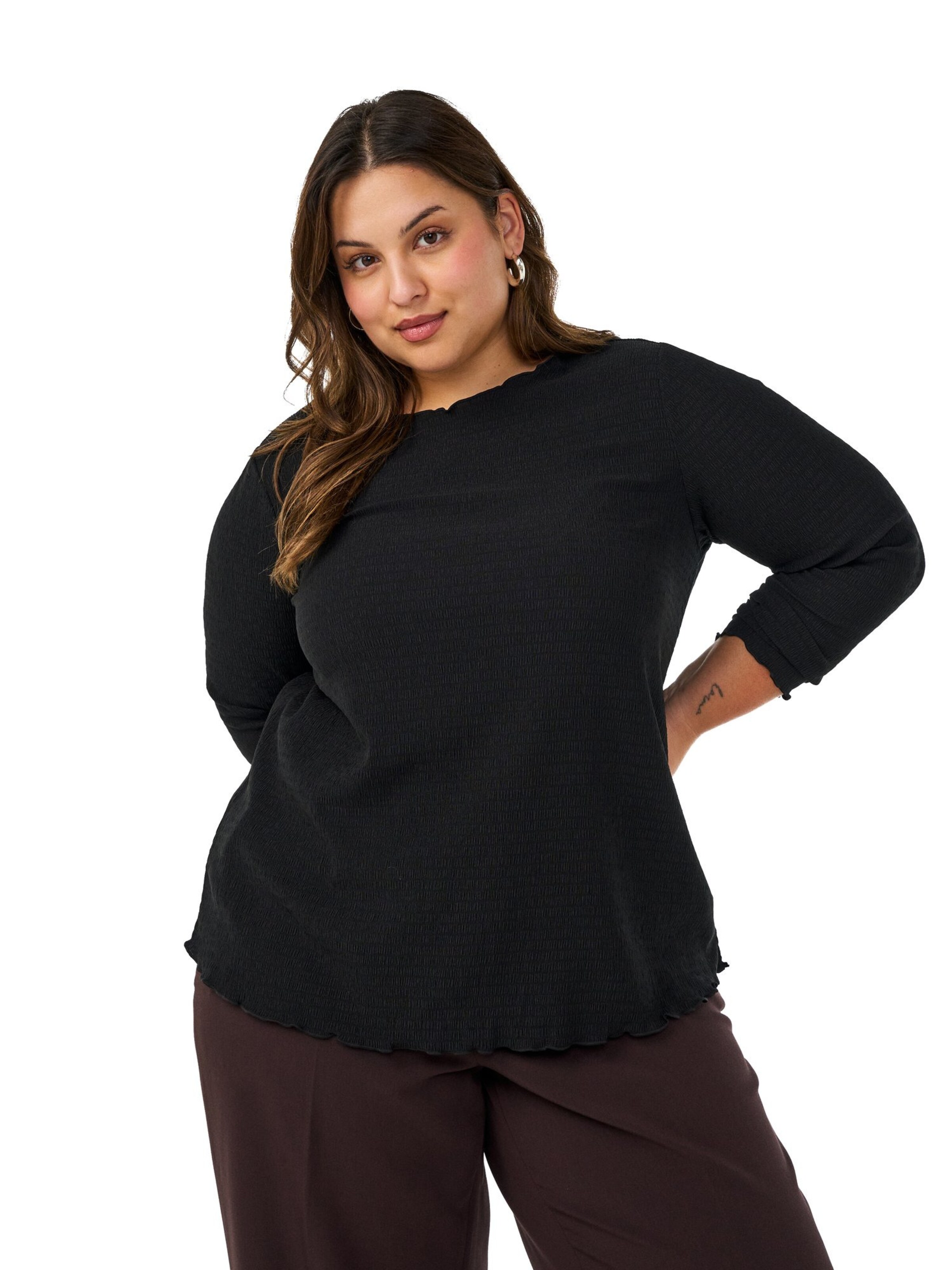 Camicia da donna 'Calaura' di Zizzi in nero: frontale