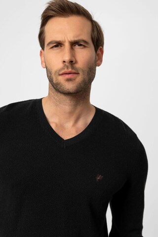 DENIM CULTURE Sweter 'Romario' w kolorze czarny