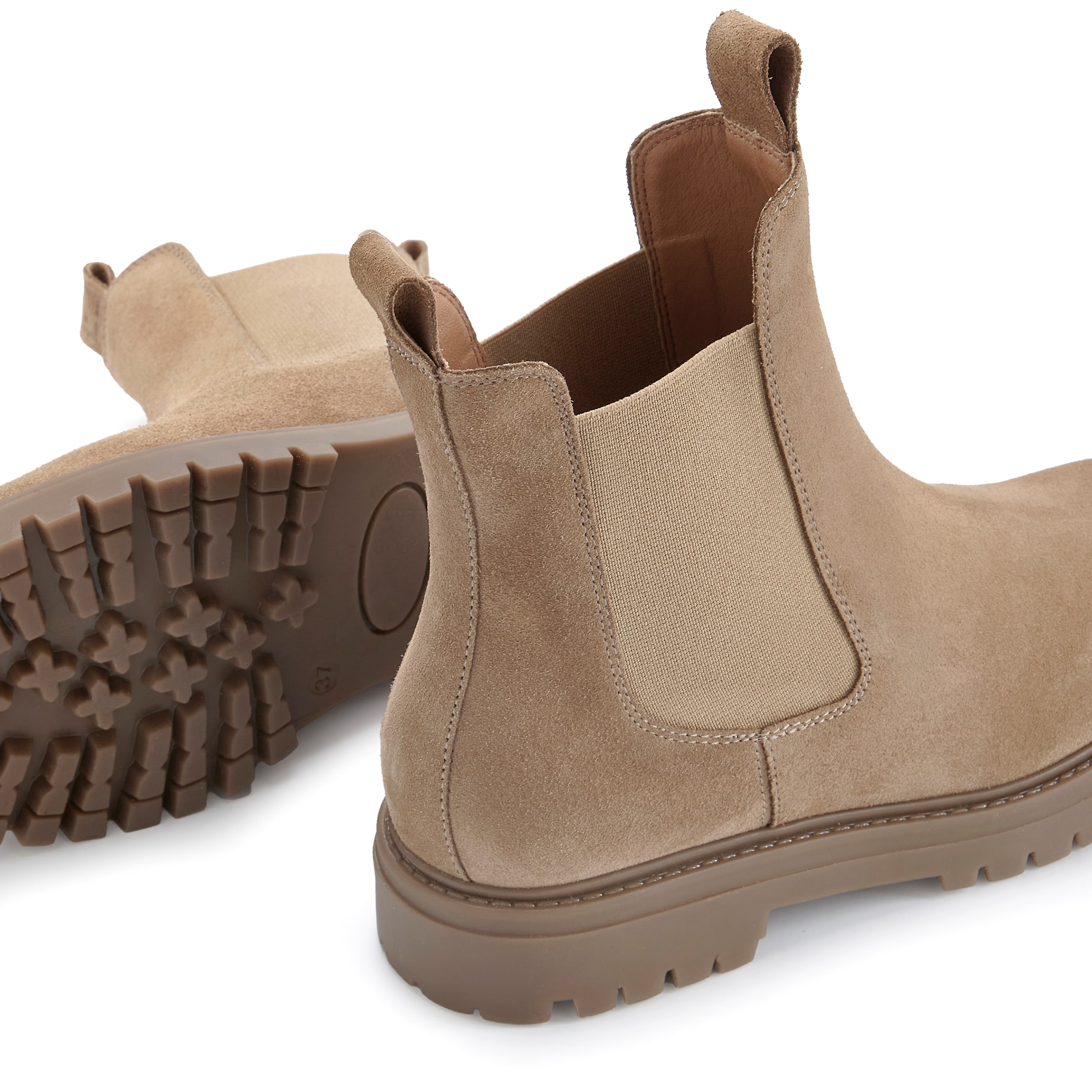 Elbsand Chelsea Boots in Brown