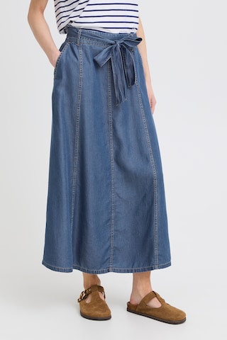 Jupe 'BYKOSMO' b.young en bleu : devant