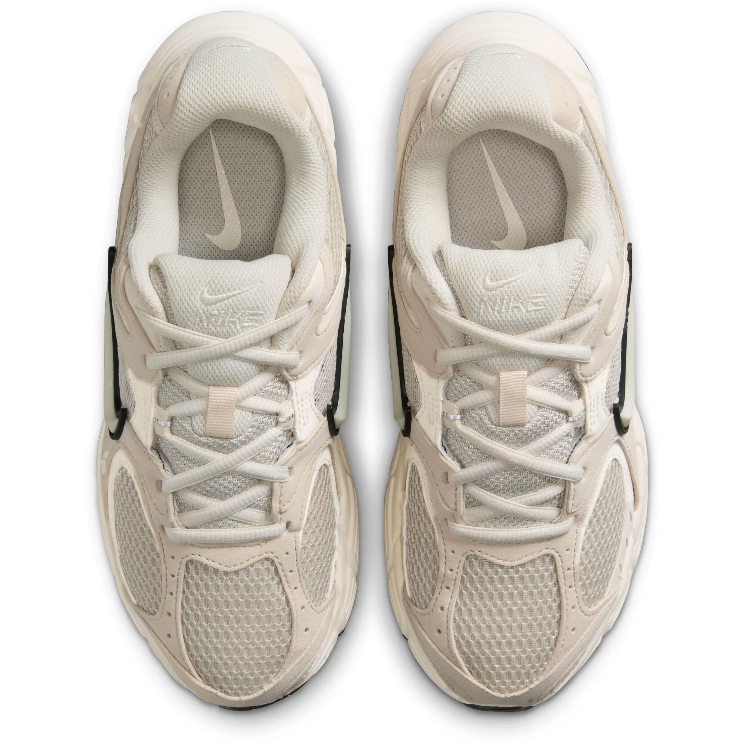 Nike Sportswear Низкие кроссовки 'V5 RNR' в Бежевый