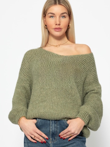 SASSYCLASSY Oversized sweater in Green: front