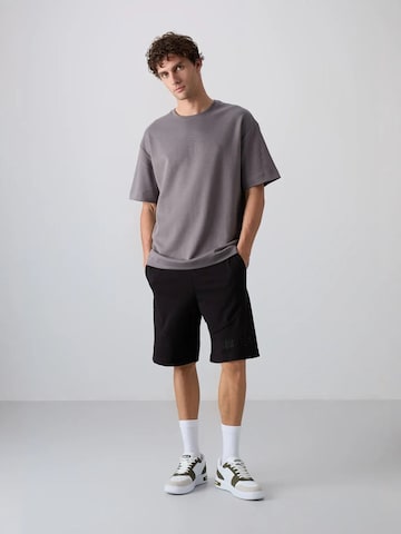 Tommy Life Shirt in Grey