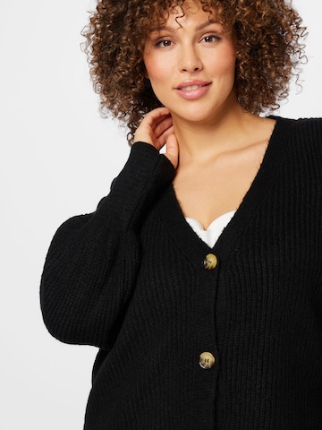 Cardigan 'CLARE' ONLY Carmakoma en noir