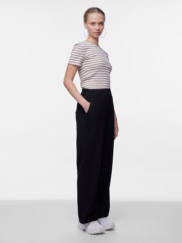 PIECES Loose fit Trousers 'NULA' in Black