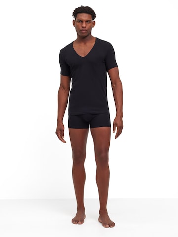 FALKE Undershirt in Black