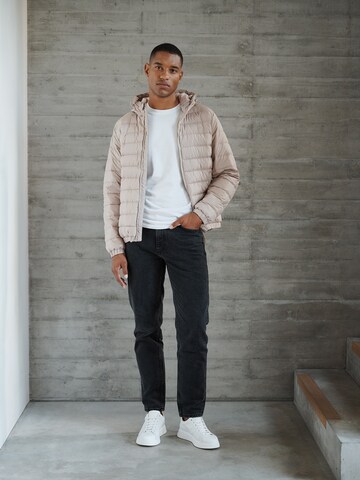 DAN FOX APPAREL Демисезонная куртка 'Essential' в Бежевый