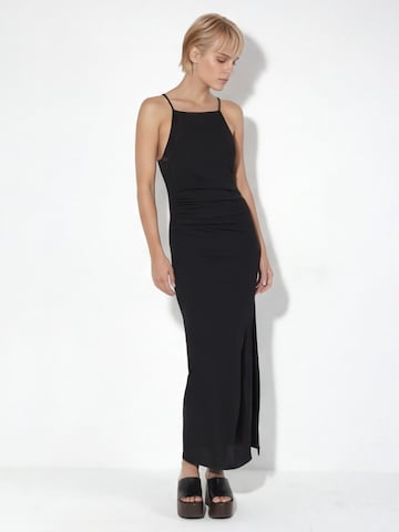 Busem Kleid in Schwarz