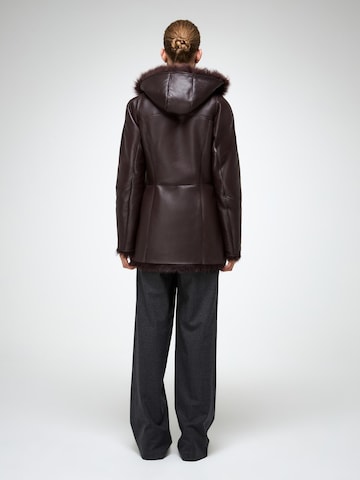 V S P Wintermantel 'Mallory' in Rot