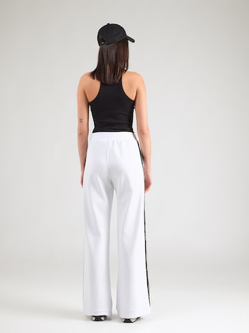 EA7 Emporio Armani Широкий Штаны в Белый