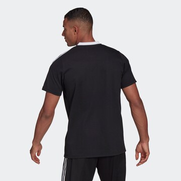 ADIDAS SPORTSWEAR - Camisa funcionais 'Tiro 21' em preto