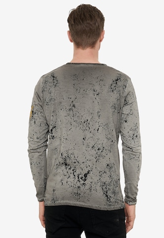 Rusty Neal Langarmshirt mit angesagtem Allover-Print in Grau