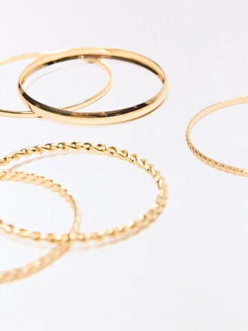 Bershka Bracelet in Gold