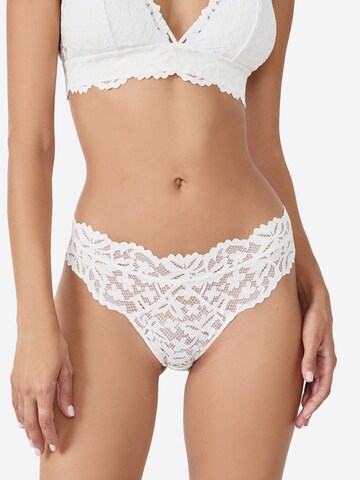 Slip di ETAM in beige: frontale