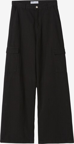 Bershka Zvonové kalhoty Džíny s kapsami – černá: přední strana