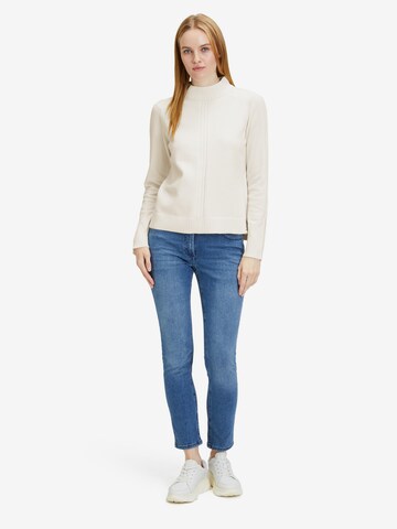 Betty Barclay Sweater in White