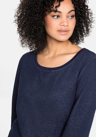 SHEEGO Sweatshirt in Blau