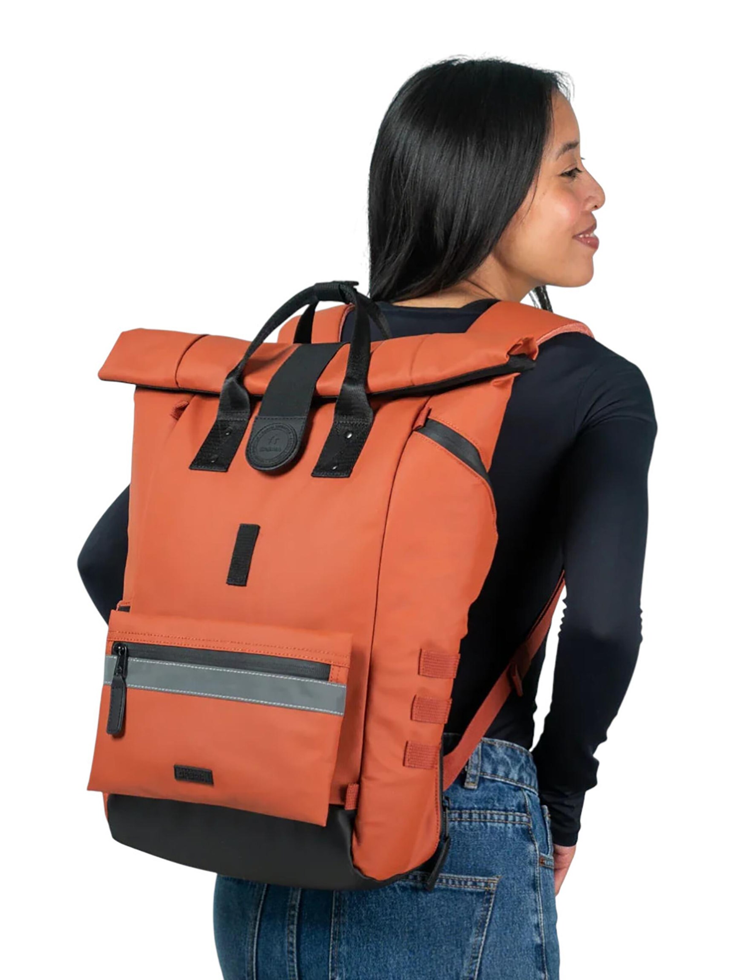 Cabaia Backpack 'Annecy M' in Red