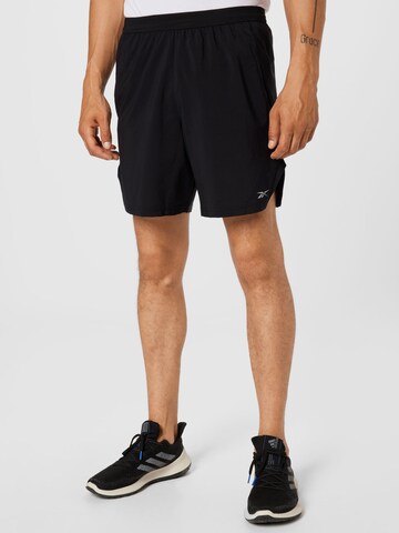 Reebok Slimfit Sportbroek in Zwart: voorkant