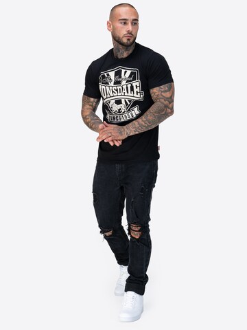 LONSDALE Тениска 'Stalybridge' в черно