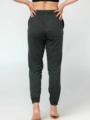 Girlfriend Collective Regular Trousers ' Reset ' in Black