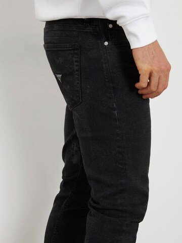 GUESS Slimfit Jeans in Schwarz