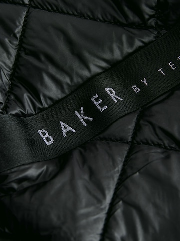 Baker by Ted Baker Mantel in Lila