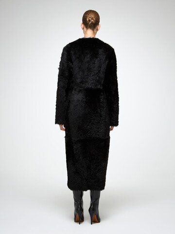 V S P Wintermantel 'Inesse'‌‌‌‌‌‌‌‌ in Schwarz
