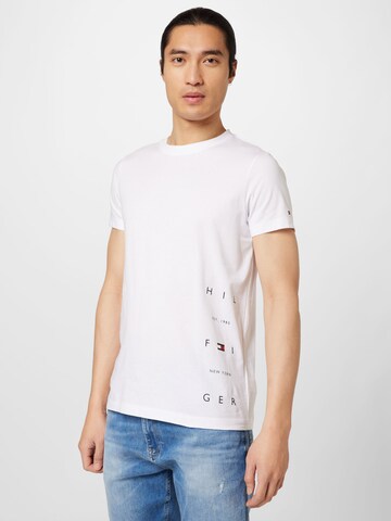 T-Shirt TOMMY HILFIGER en blanc : devant