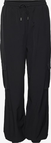 VERO MODA Loose fit Cargo Pants 'Kimberly' in Black: front