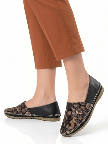 Maciejka Slipper 'T1929-71/00-0'‌‌ in Schwarz