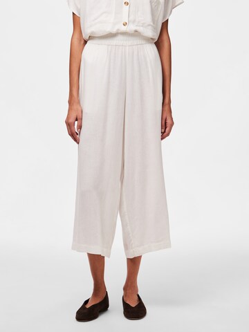 PIECES Wide leg Trousers 'PCPia' in White: front