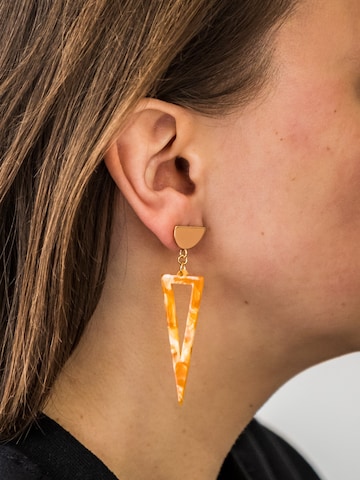 Fräulein Wunder Earrings 'Acetat Agnes' in Orange: front