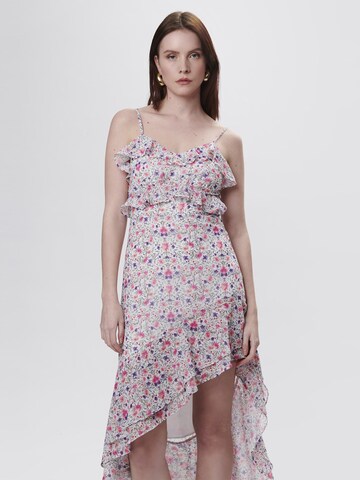 Influencer - Vestido de verano en blanco