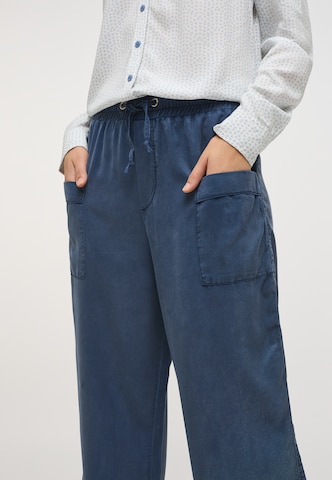 MUSTANG Loose fit Pants in Blue