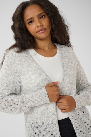 KAFFE CURVE Gebreid vest 'Loura' in Grijs
