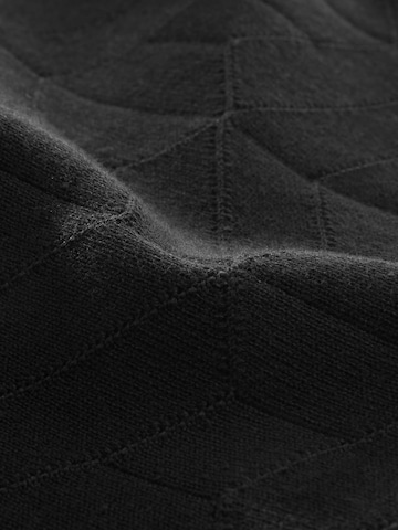 Tricou de la Next pe negru