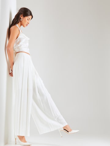 Wide leg Pantaloni 'Corinna' de la millane pe alb