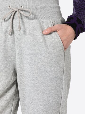 Calvin Klein Sport Tapered Broek in Grijs