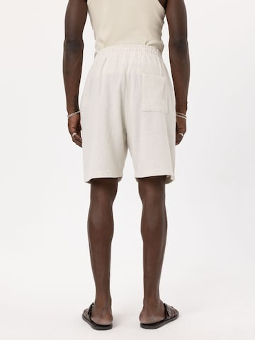 VAMOS CLO Loose fit Trousers 'Limnophila' in White