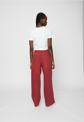 Mister Tee Shirt in White
