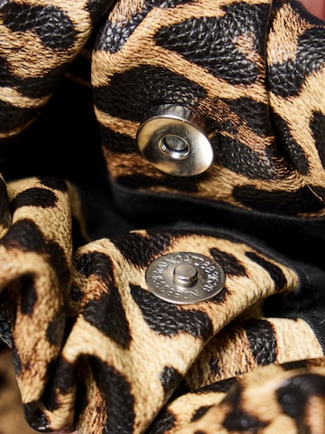 Borsa a mano di PIECES in marrone