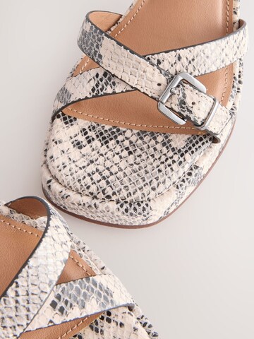 Next Remsandal i beige
