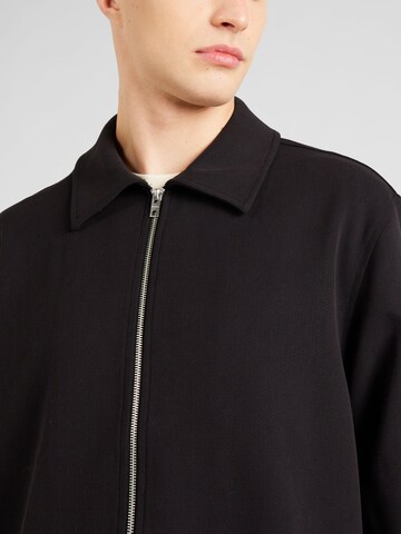 Veste mi-saison 'Curtis' WEEKDAY en noir