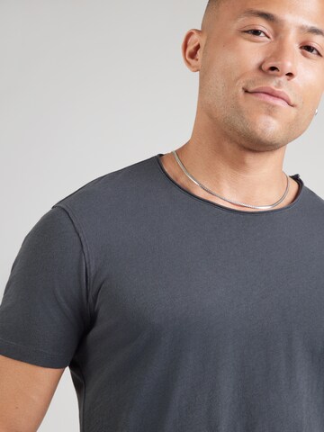 AllSaints T-shirt i grå
